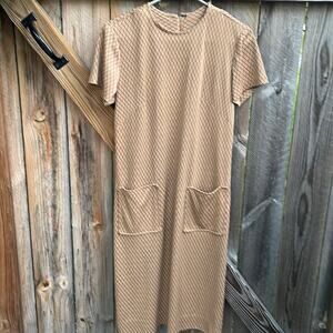 Vintage Lattice Print Shift Dress Tan Black Medium Short Sleeves
